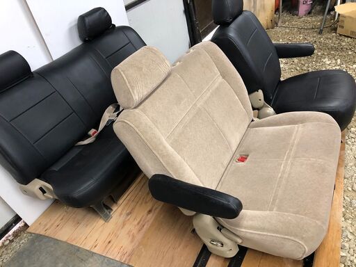 ハイエース シートレール移植＆床張り（トヨタ ハイエースワゴン・H200 