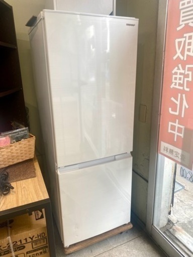 仙台市内配達無料 SHARP どっちもドア ちょっと大きめ 179L SJ-D18G-W 中古 冷蔵庫 2020年製