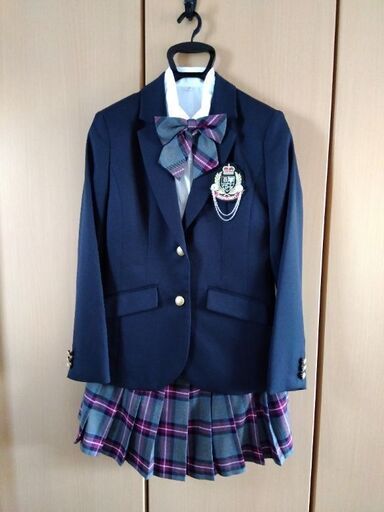 小学校卒業式スーツ(女児)定価の半値