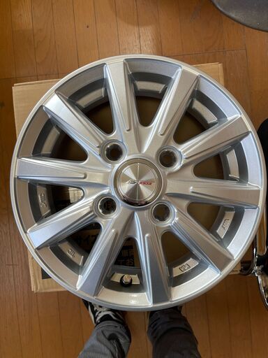 展示未使用品12×3.5B・ET45・4穴・PCD1004本早い者勝ち  