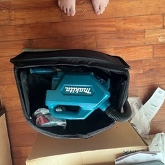 マキタ充電クリーナー