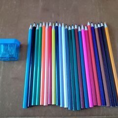 色鉛筆と鉛筆削り