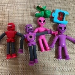 宇宙人とロボット、わにのおもちゃ　あげます