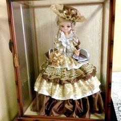 フランス人形　洋人形　ドレス　ガラスケース