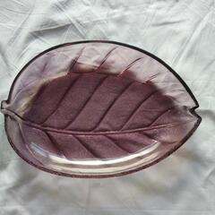 葉柄パープルガラス皿