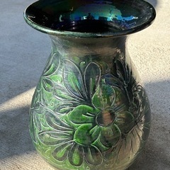 花瓶　陶器製　フラワーデザイン　グリーン
