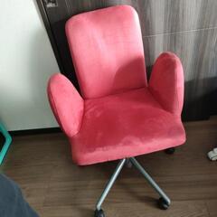 【無料】赤い椅子