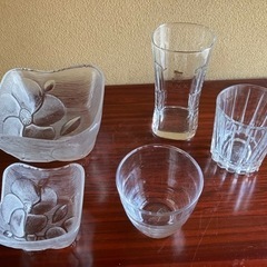 ガラス鉢とグラス