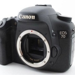 キャノン Canon EOS 7D　一眼レフ　カメラ《元箱付 付属品完備》