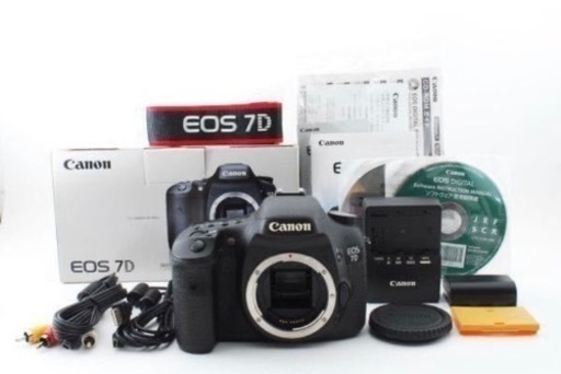 キャノン Canon EOS 7D　一眼レフ　カメラ《元箱付 付属品完備》