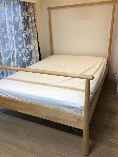 IKEAダブルベッドフレーム