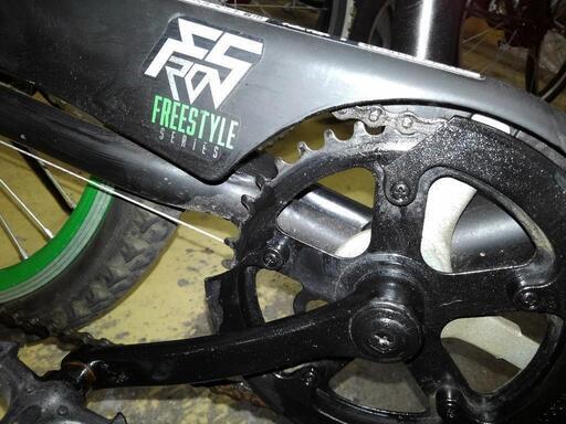 中古子供自転車３８０５　前後タイヤ新品！　２２インチ　６段ギヤ　ダイナモライト　 身長１２３㎝前後 中古子供自転車2894 22インチ 6段ギヤ ダイナモライト 身長