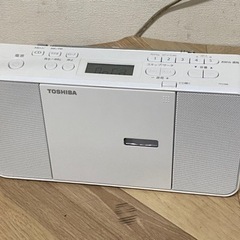 【1】TOSHIBA  CDラジオ　0217-1