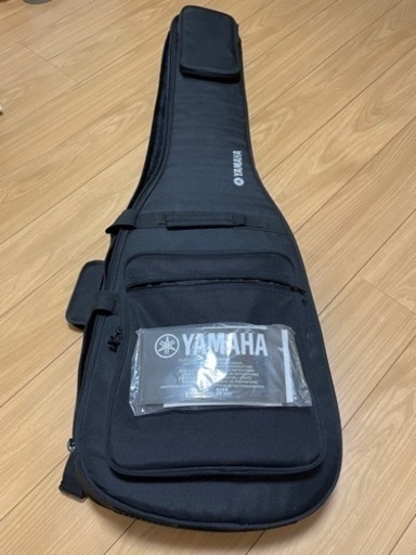 YAMAHA エレキ　ベース　TRBX 白