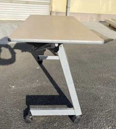 定価6.7万 1560 在庫3台有 プラス スタックテーブル 1500×600 H700 幕