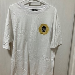 Tシャツ！多分新品！300円！2点購入で20％off！