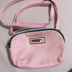 puma プーマ　ショルダバッグ　ピンク　軽量　ミニバッグ