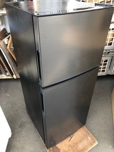 福岡市内配送設置無料　2019年式　冷蔵庫 118L 一人暮らし 2ドア マクスゼン コンパクト 小型 ガンメタリック MAXZEN JR118ML01GM