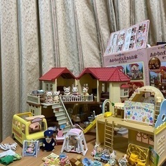 お取引き中！シルバニアファミリー　幼稚園&幼稚園バス　人形&小物セット