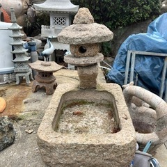 御影石　水灯籠