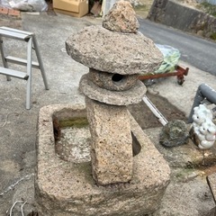 御影石　水灯籠