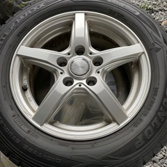 中古スタッドレスタイヤアルミホイル付き4本】2015年製造 195/65 R15