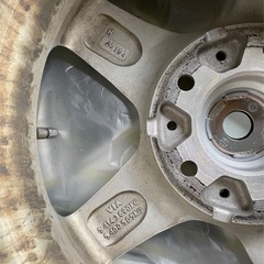 中古スタッドレスタイヤアルミホイル付き4本】2015年製造 195/65 R15