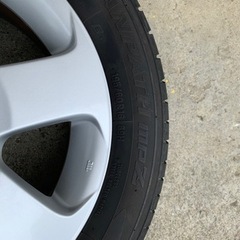 NISSANセレナ使用　　国産タイヤ　走行少