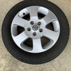 NISSANセレナ使用　　国産タイヤ　走行少