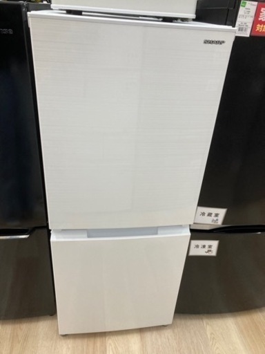 SHARP(シャープ)の2ドア冷蔵庫　SJ‐D15G-W　のご紹介です。