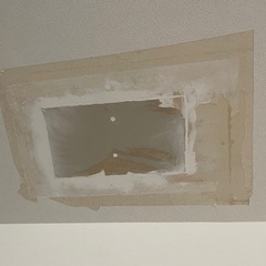 天井の壁紙部分補修