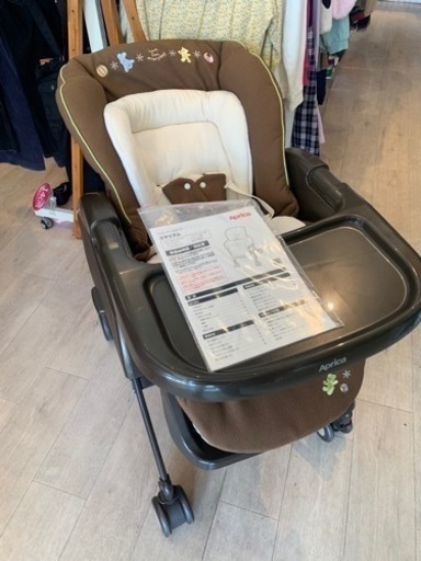 ■店頭引取限定■美品☆アップリカ　現行モデル　ベビーラック　ユラリズム♫