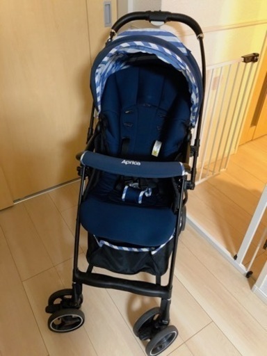 【美品】Aprica ベビーカー　ラクーナエアーAC マリンボーダー
