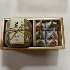 日本茶とお菓子のセット