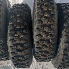 フルピン　スパイクタイヤ「希少タイヤ」タイヤ新品