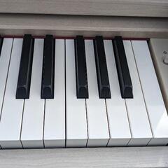 ★大阪から岡山まで配達無料！
送料込み YAMAHA CLP-645WA 2018年購入ほとんど新品&激可愛いエリア限定配達㉒