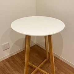 直径60・白い丸テーブル
