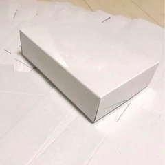 【ネット決済・配送可】白い箱　100箱　紙箱　プレゼントBOX