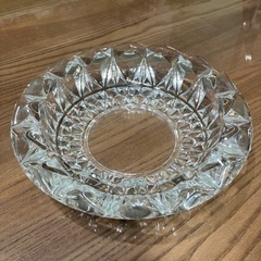 レトロなガラス製灰皿　重厚感有ります。