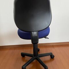 オフィス椅子・学習椅子売ります！　現在６脚あり。（価格は1脚20...