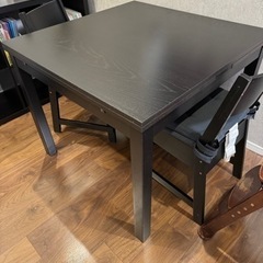 IKEA BJUTSTA伸長式テーブル