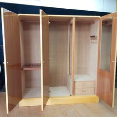 a64　美品　北谷家具 　仔山羊革張 3面クローゼット