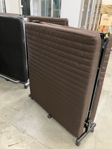 中古　折りたたみベッド