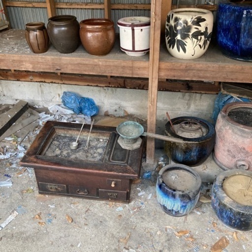 火鉢や壺？瓶？　まとめて　バラ売り可 火鉢や壺？瓶？ まとめて バラ売り可