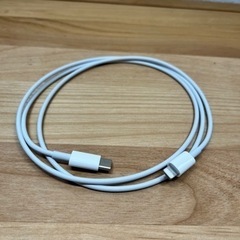 iPhone 充電ケーブル