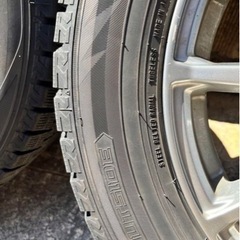 【スタッドレスタイヤ】205/60/16 プリウスα