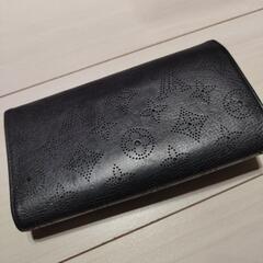 ルイヴィトンマヒナ財布