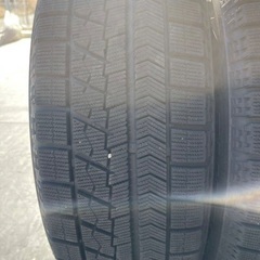 BRIDGESTONE BLIZZAK VRX ブリジストンブリザックVRX 215/60R/16 スタッドレス　ホンダヴェゼルに使用　溝深い