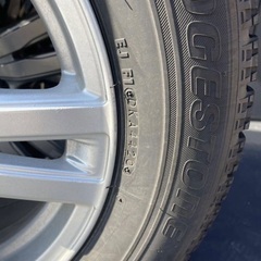 BRIDGESTONE BLIZZAK VRX ブリジストンブリザックVRX 215/60R/16 スタッドレス　ホンダヴェゼルに使用　溝深い