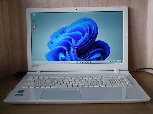 【東芝Dynabook T55/TW SSD250GB搭載WIN11Pro/Core-i3/ﾒﾓﾘ8GB/Office365】